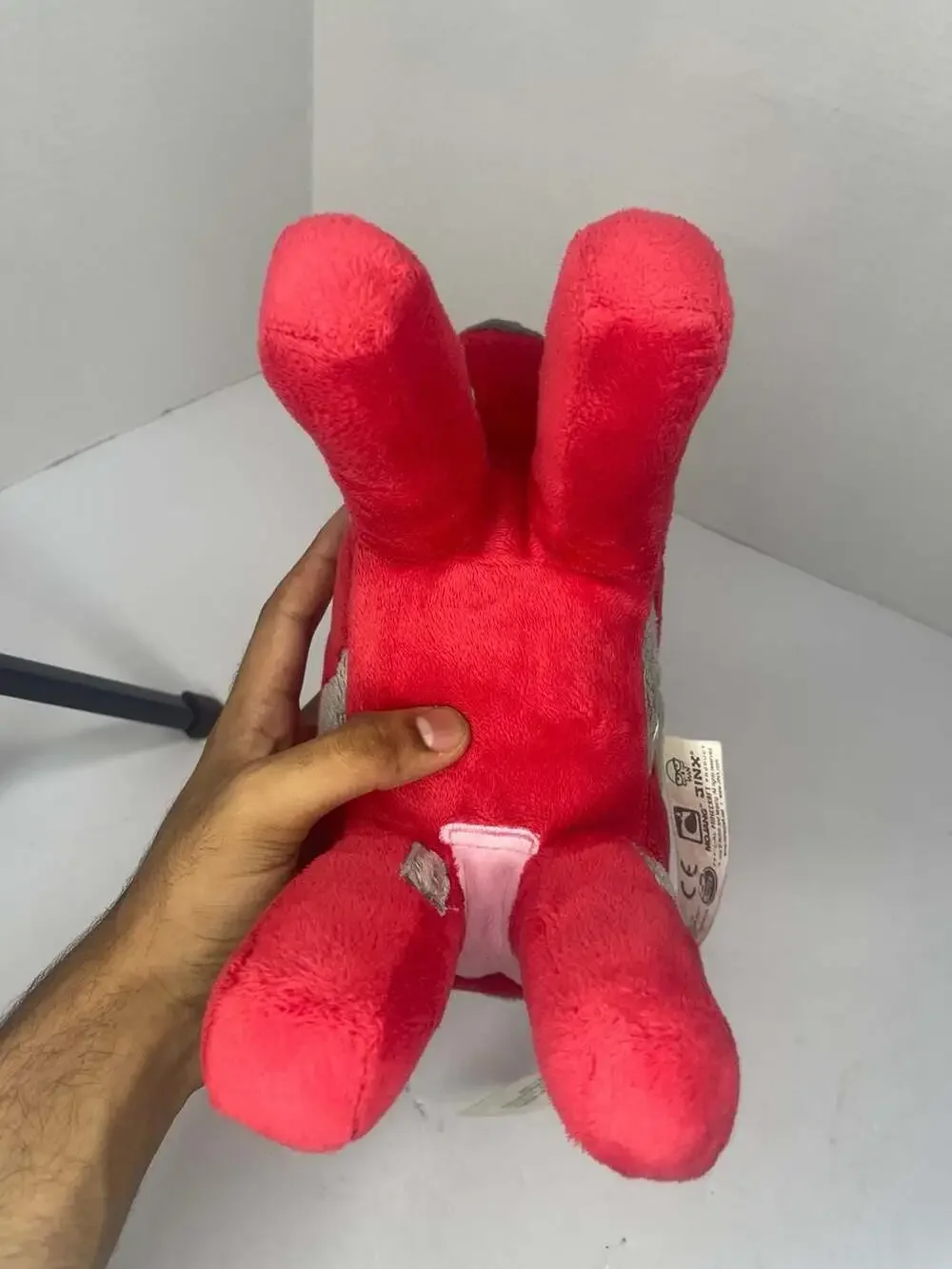 Jinx gently used
